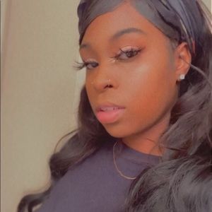 Meet your Posher, Niesha